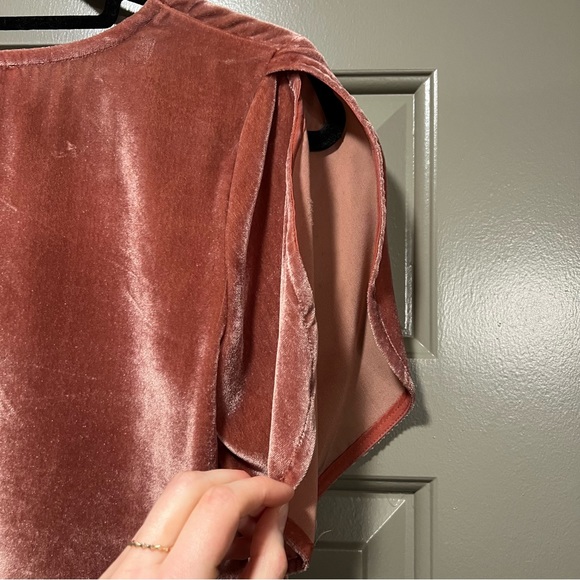 Madewell Velvet Tulip Sleeve Top size small - Picture 6 of 8